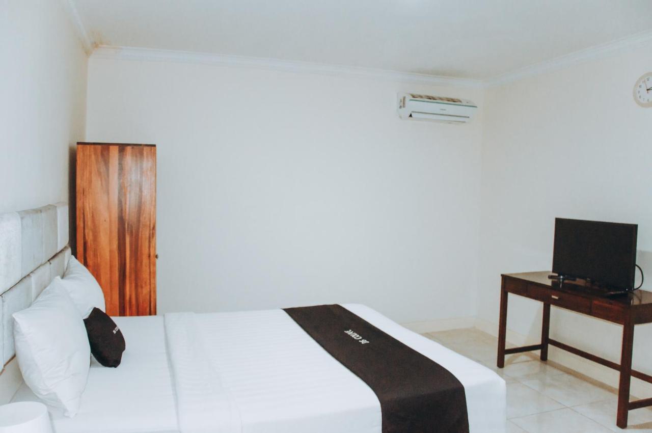 Ds Colive Marina Airport Hotel Семаранг Екстериор снимка
